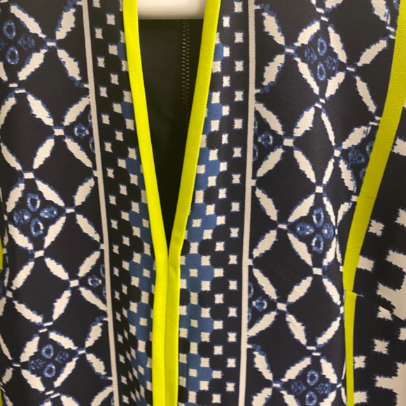 Vince Camuto Geometric print dress - Picture 6 of 9